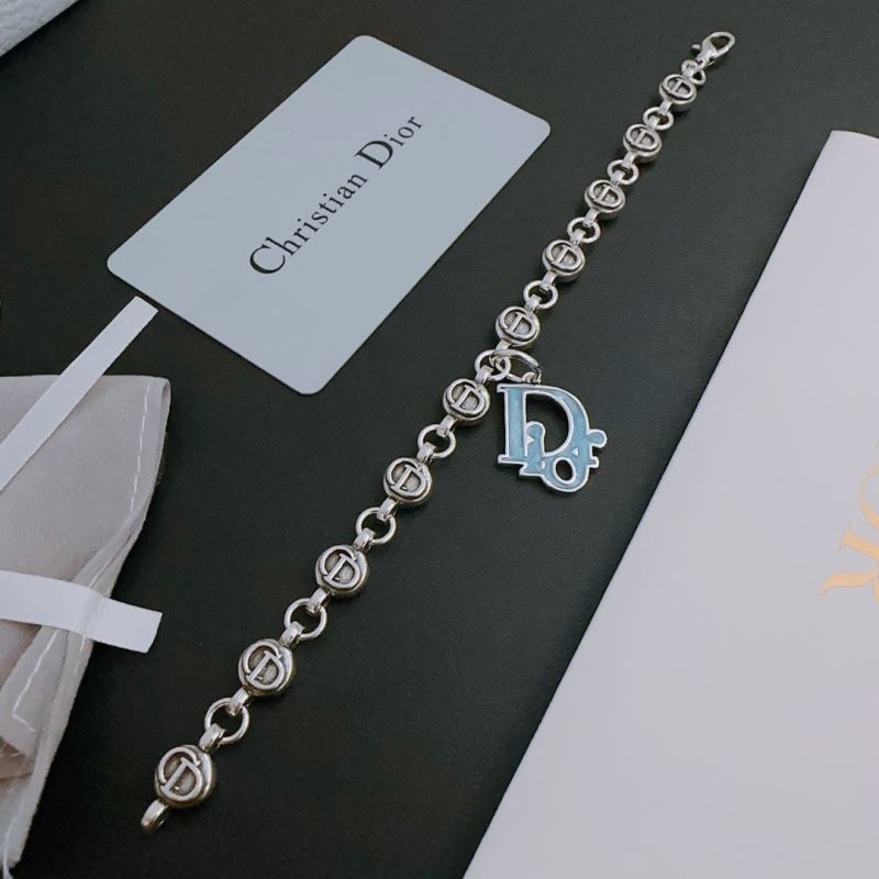 chr1st1an D10r bracelets